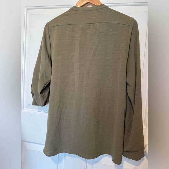 Calvin Klein Green 3/4 Sleeve Button Down Blouse - Picture 7 of 9